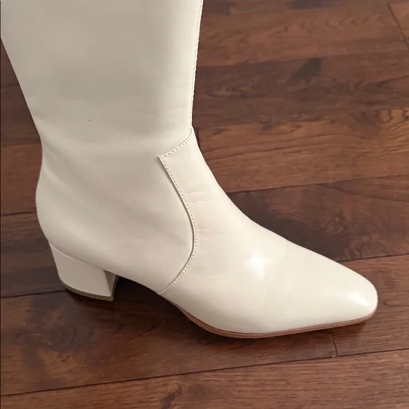 BN Women's Knee High Cream Leather Boots with Pointed Toe - Picture 6 of 8